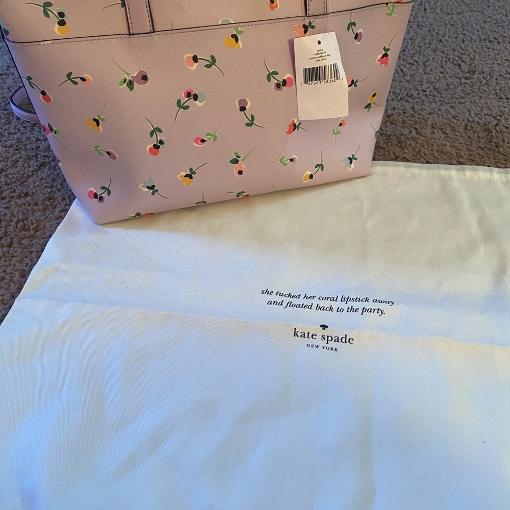 NWT Kate spade purse